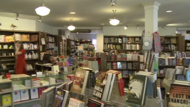 The Hickory Stick Bookshop interior (2 de 5 ) — Video