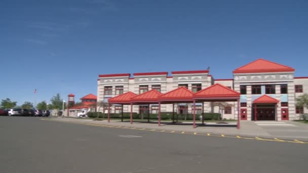 Large building with red roof (1 of 1) — Stock Video