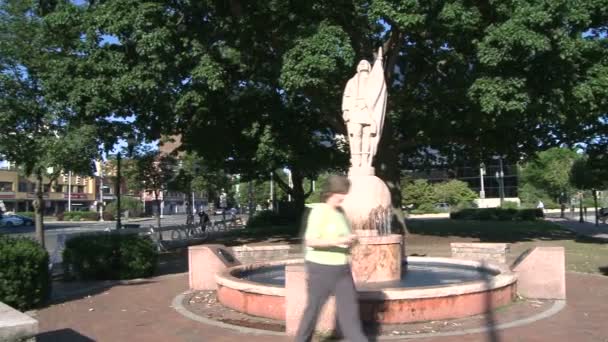 Fuente en Columbus Park (3 de 4 ) — Vídeo de stock