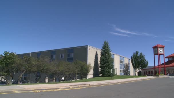 Nieuwe Fairfield hoge en middelbare school (7 van 8) — Stockvideo