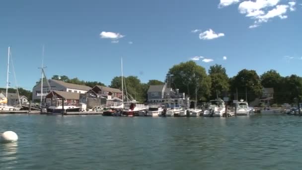 Segel setzen auf dem See (13 von 22) — Stockvideo