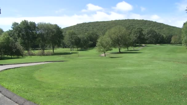 Vista panorâmica do Campo de Golfe (2 de 2 ) — Vídeo de Stock