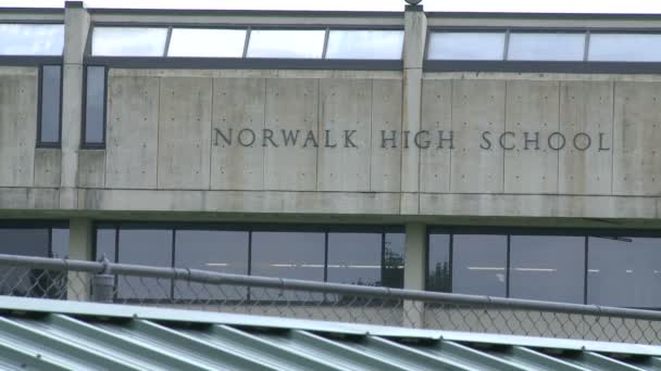 Norwalk High School (1 из 4) ) — стоковое видео