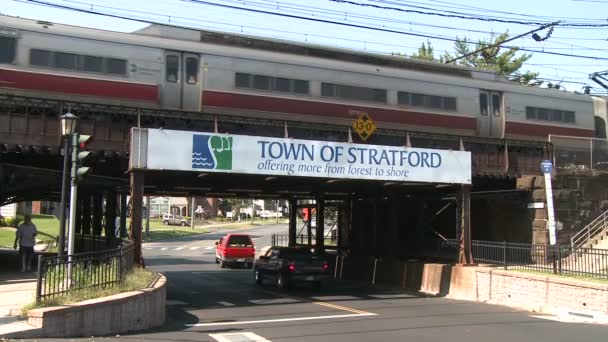 Stratford cidade assinar no viaduto — Vídeo de Stock