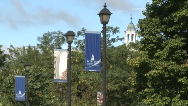 Західний Університет Коннектикут знаки — стокове відео