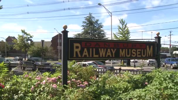 Assine na entrada do Museu do Trem — Vídeo de Stock