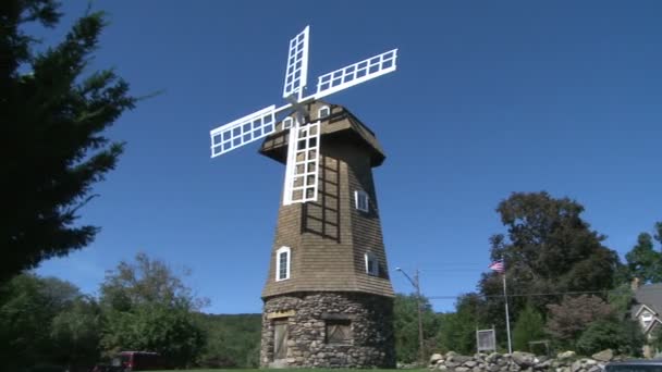 Velký kamenný větrný mlýn (část 3 ze 3) — Stock video