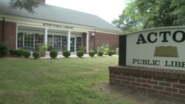 Public library sign (3 of 3) — Stock Video