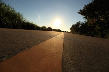 Boş Sahil güzel gündoğumu sırasında deneme