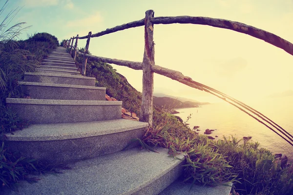 Escaleras Montaña Junto Mar Amanecer —  Fotos de Stock