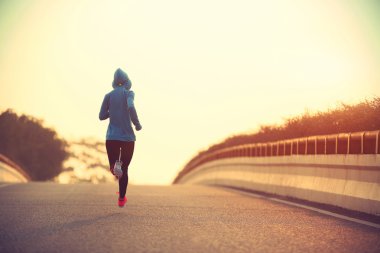 yol çalışan kadın