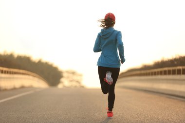 yol çalışan kadın