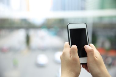 eller ile akıllı telefon