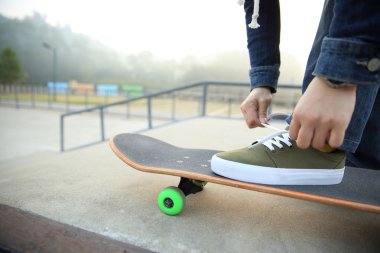 kaykaycı bağlama ayakkabı bağı