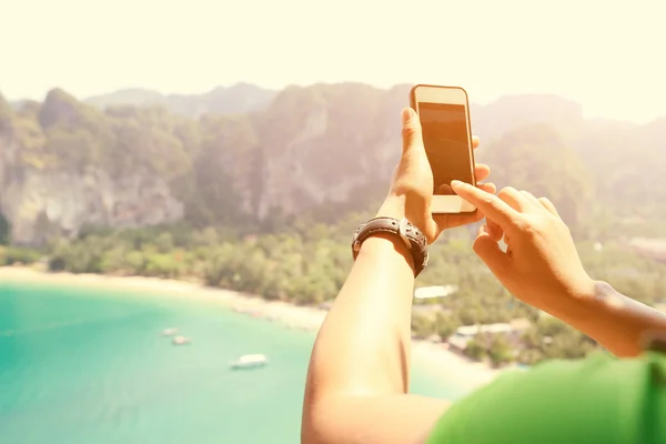 Female hands with smartphone — Stock Photo, Image