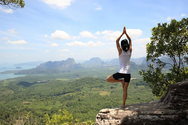 Fitness yoga mujer — Foto de Stock