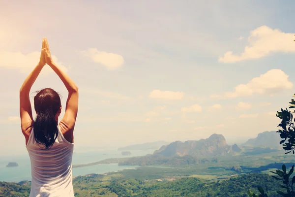 Fitness yoga donna — Foto Stock