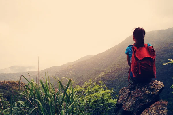 kadın yüzünden Dağ Manzaralı 
