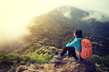 genç kadın backpacker 