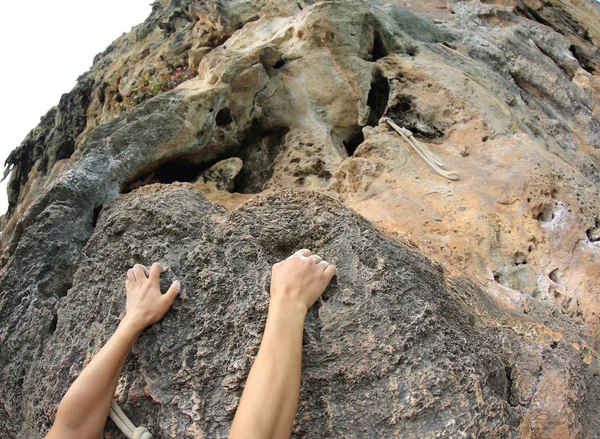 바위 산악인 손 — 스톡 사진