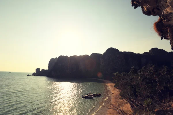 Hermosa puesta de sol junto al mar — Foto de Stock