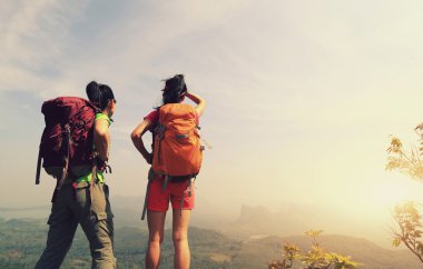 başarılı backpackers adlı sahil dağ 