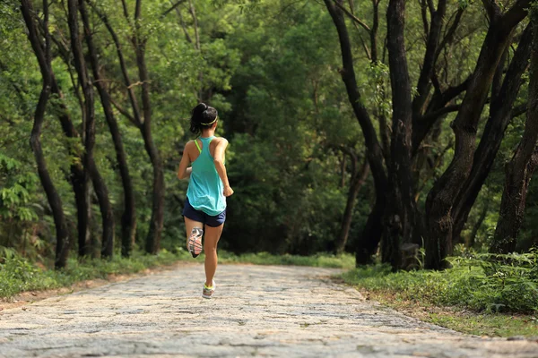 Kadın iz runner — Stok fotoğraf