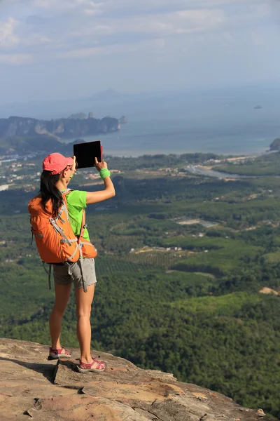 徒步旅行者拍照 — 图库照片