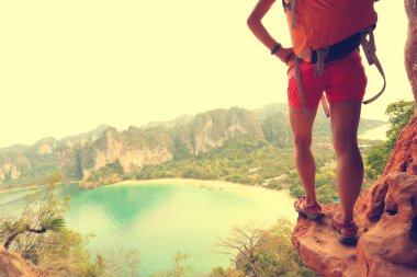 backpacker olan kadın 