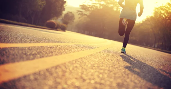 Young fitness woman — Stock Photo, Image