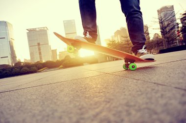 gündoğumu city adlı kaykay