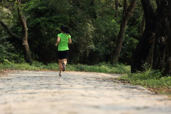 Donna Trail Runner — Foto Stock