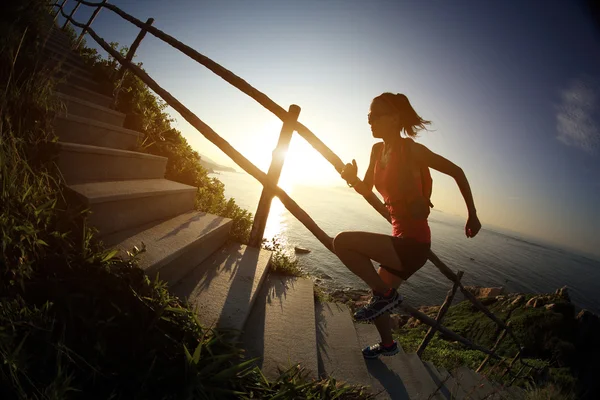 Kadın iz runner — Stok fotoğraf