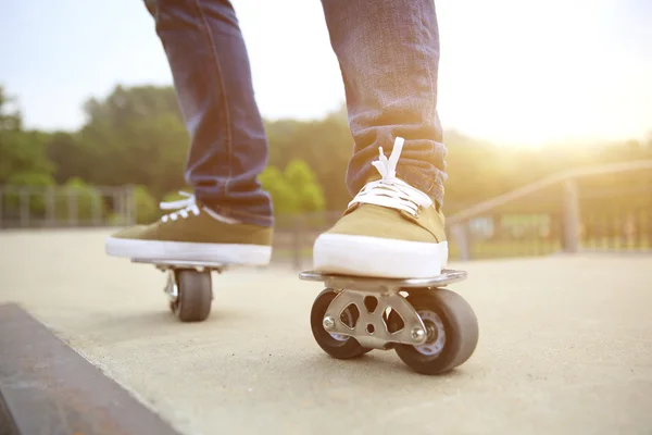 Freeline skateboarder riding — Stock Photo, Image