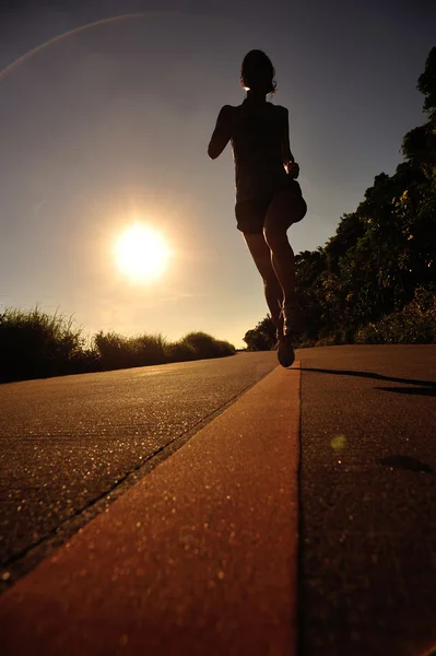 Woman runner running — Stock Photo, Image