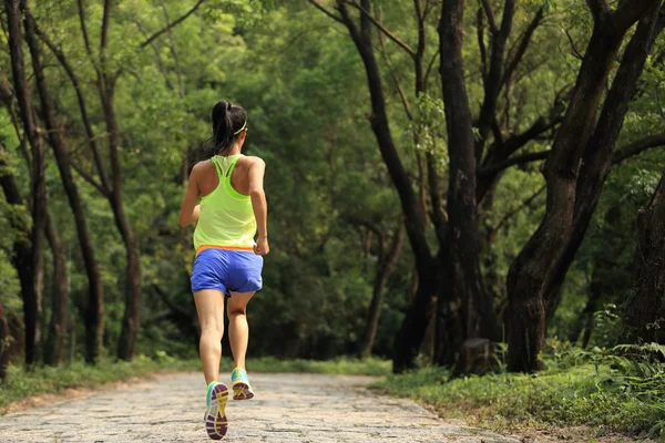 Young fitness woman — Stock Photo, Image