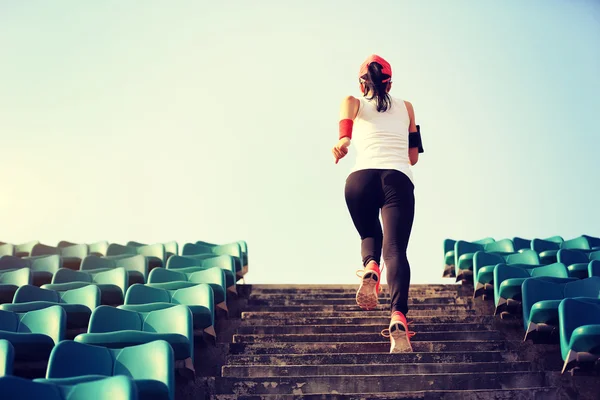 Mladá fitness žena — Stock fotografie