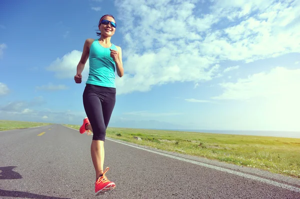 Fitness woman running — Stock Photo, Image