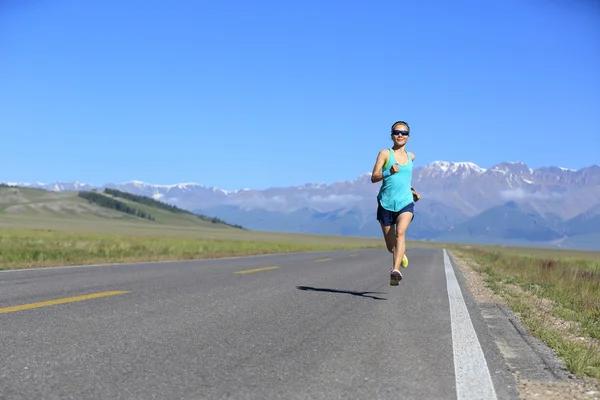 Fitness woman running — Stock Photo, Image