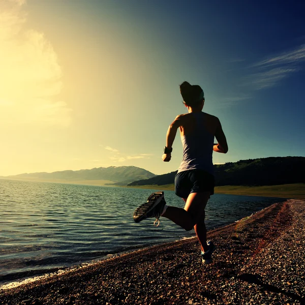 Fitness mulher correndo — Fotografia de Stock