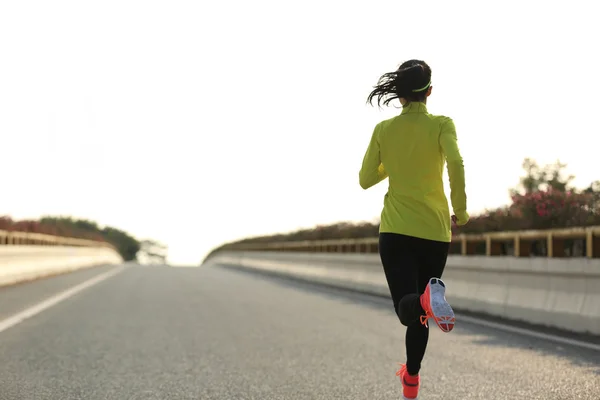 Fitness woman running — Stock Photo, Image