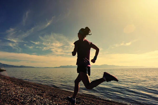 Fitness mujer corriendo —  Fotos de Stock