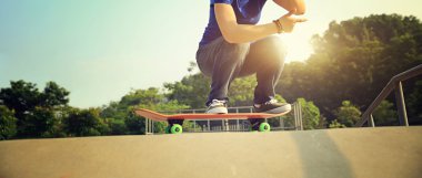 kaykaycı'nın bacakları kaykay