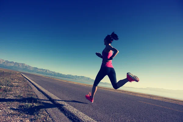 Fitness femme courir — Photo