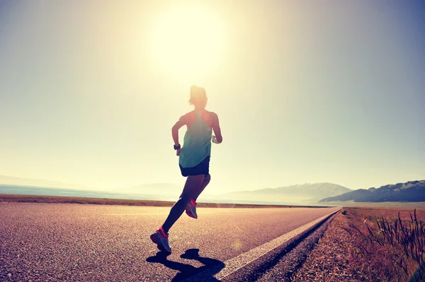 Fitness mujer corriendo —  Fotos de Stock