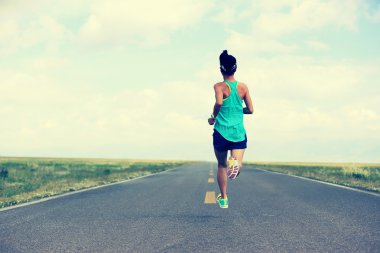 kadın fitness çalışan açık 