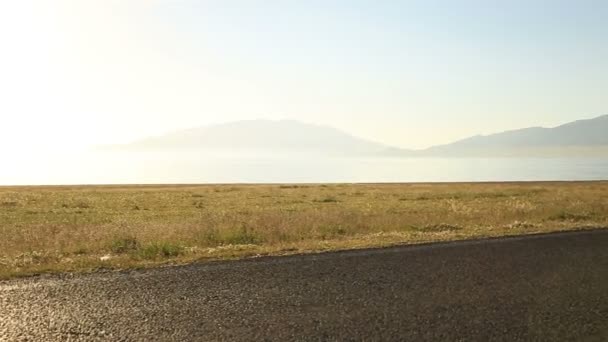 Mujer corriendo al amanecer — Vídeos de Stock