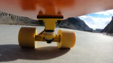 Yüksek rakımlı dağlarda kaykay sürmek