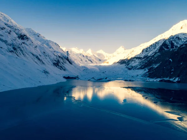Luchtfoto Van Een Prachtige Bevroren Gletsjerlagune Tibet China — Stockfoto