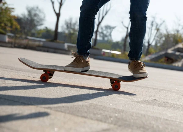 Skateboarder Skateboarding Outdoors Sunny Morning — Stock Photo, Image